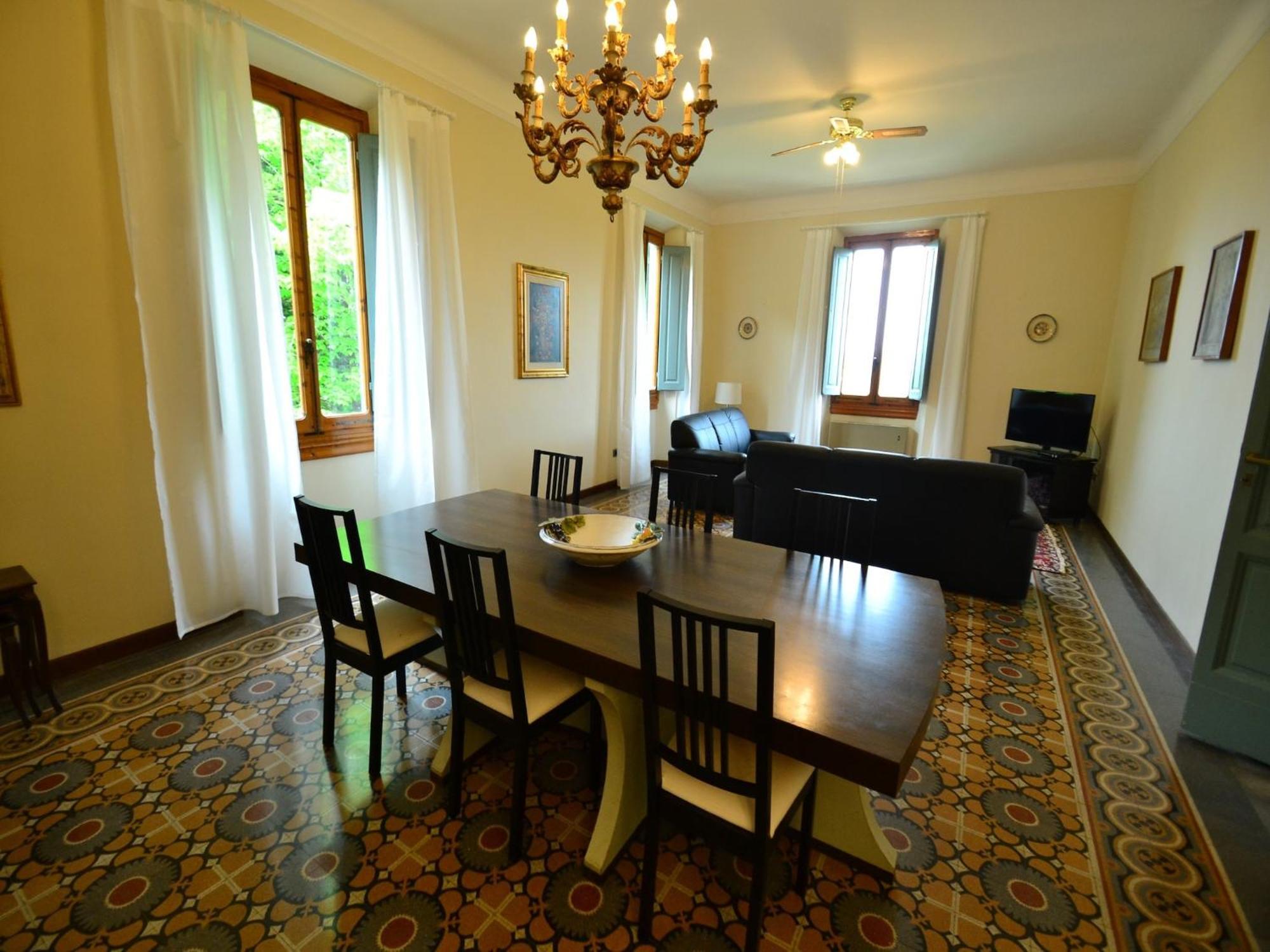Lovely Holiday Home In Montefiridolfi With Hill View Exterior photo